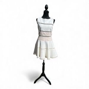 Women’s Elegant Cream Sleeveless Dress size 66 made in Korea w inner lining